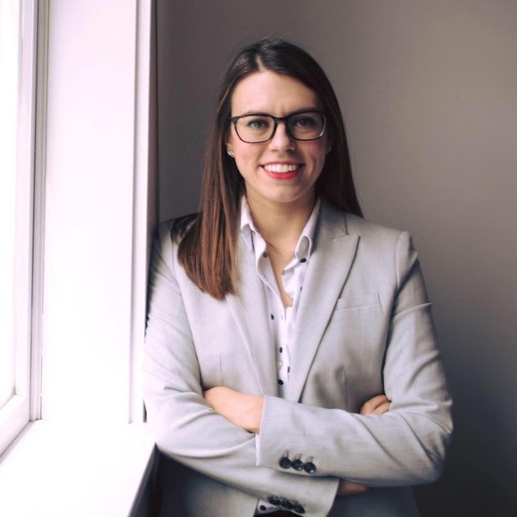 Meet your Posher, Aimee - Picture 2 of 2